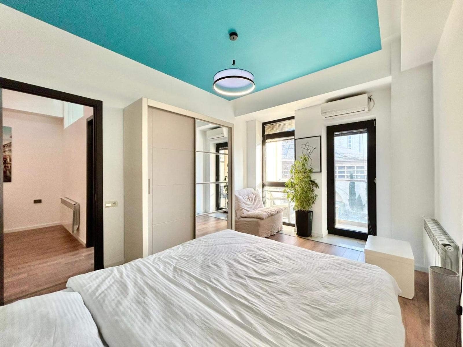 City Center - Next To Holiday Inn -2Br Apartment Tbilisi Eksteriør bilde