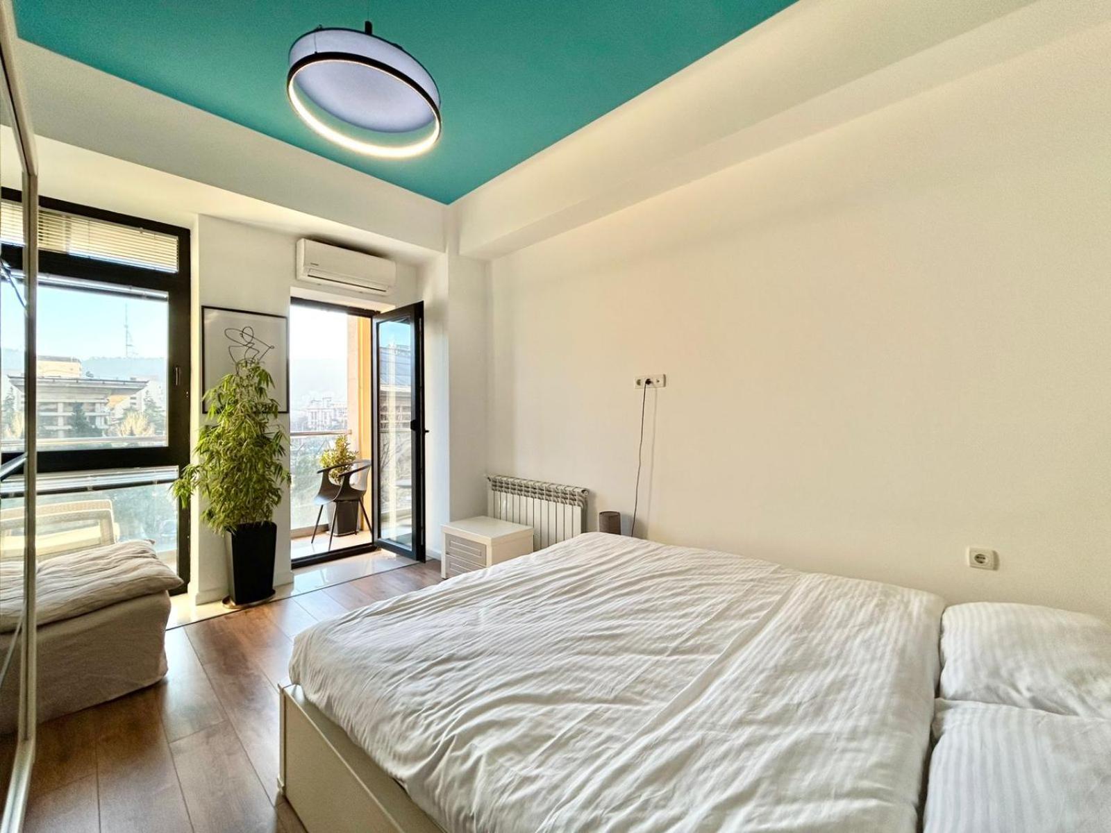 City Center - Next To Holiday Inn -2Br Apartment Tbilisi Eksteriør bilde