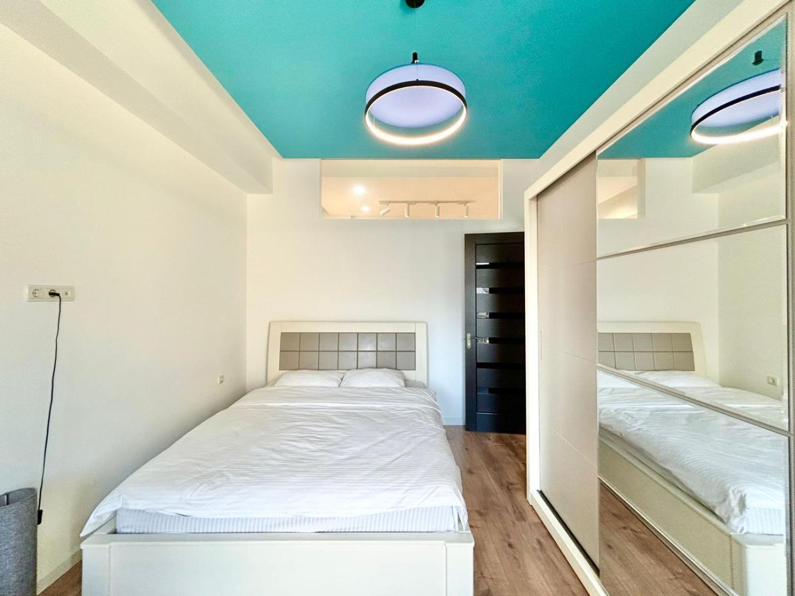 City Center - Next To Holiday Inn -2Br Apartment Tbilisi Eksteriør bilde