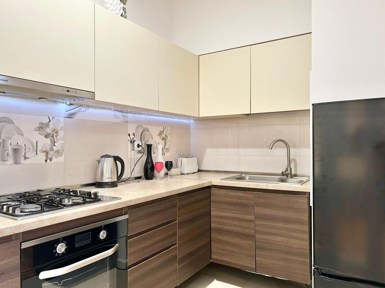 City Center - Next To Holiday Inn -2Br Apartment Tbilisi Eksteriør bilde