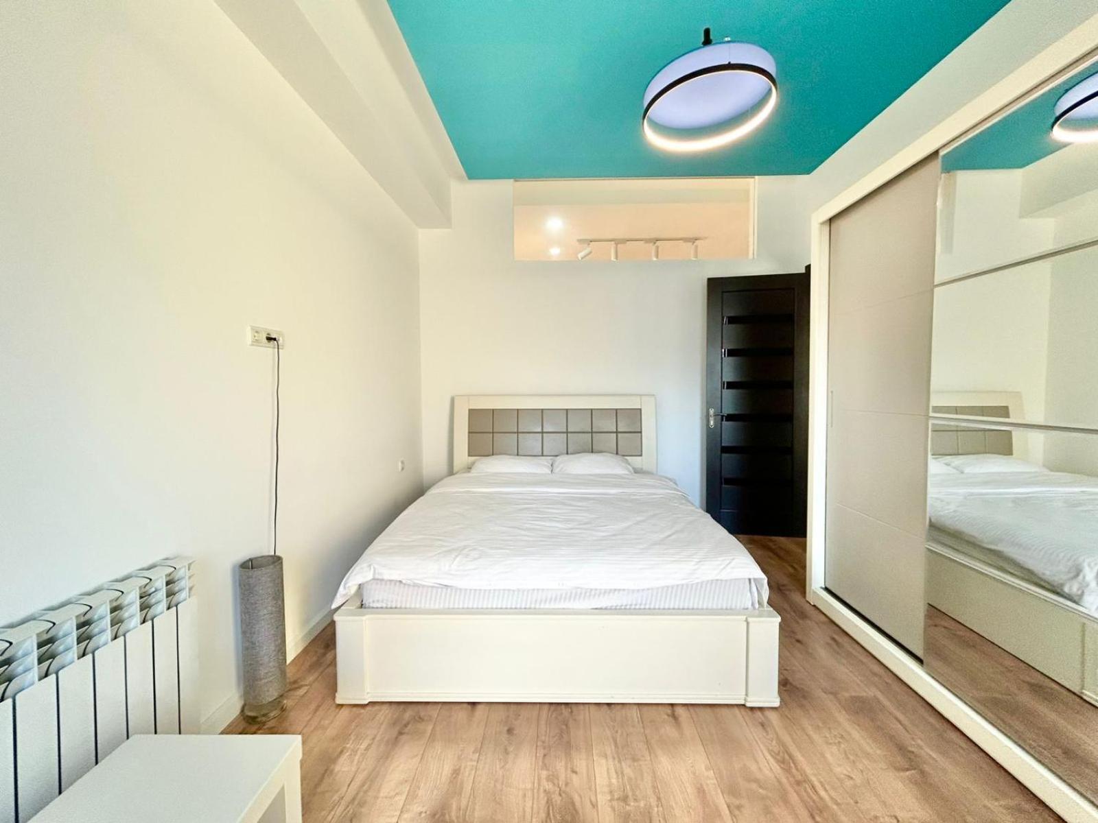 City Center - Next To Holiday Inn -2Br Apartment Tbilisi Eksteriør bilde