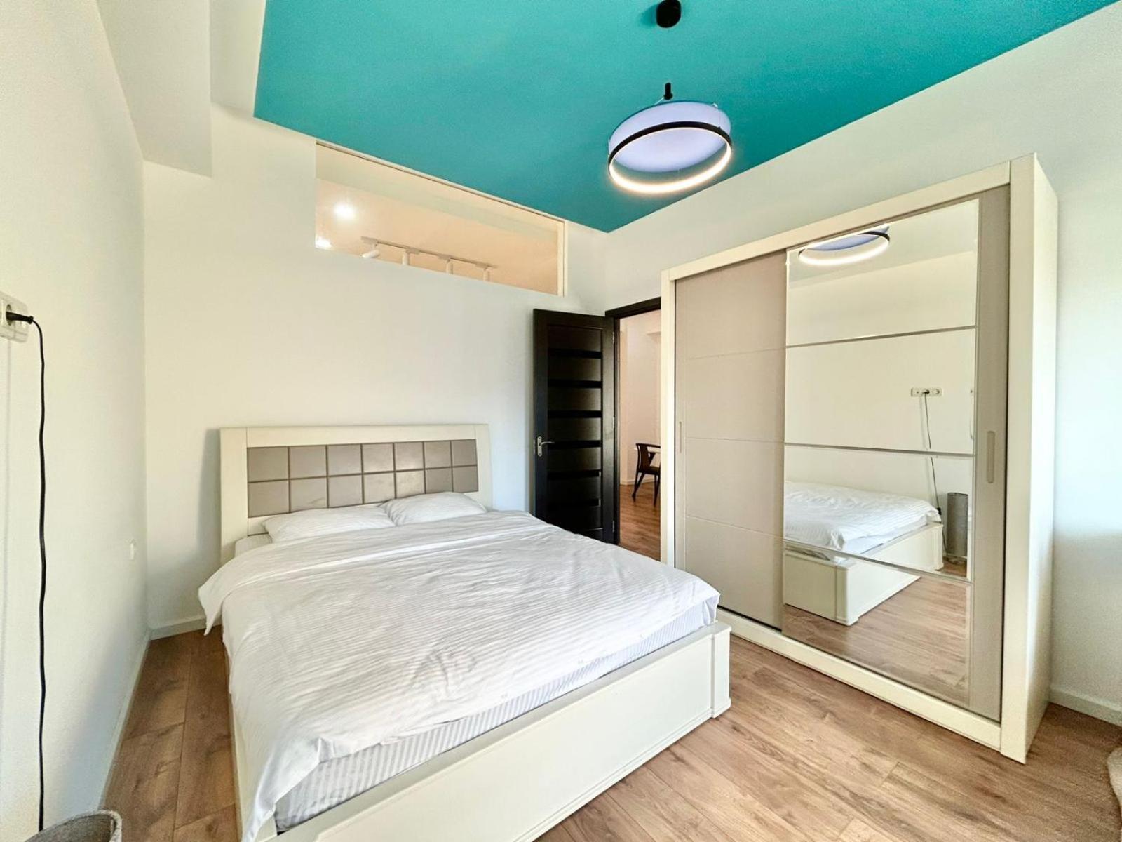 City Center - Next To Holiday Inn -2Br Apartment Tbilisi Eksteriør bilde