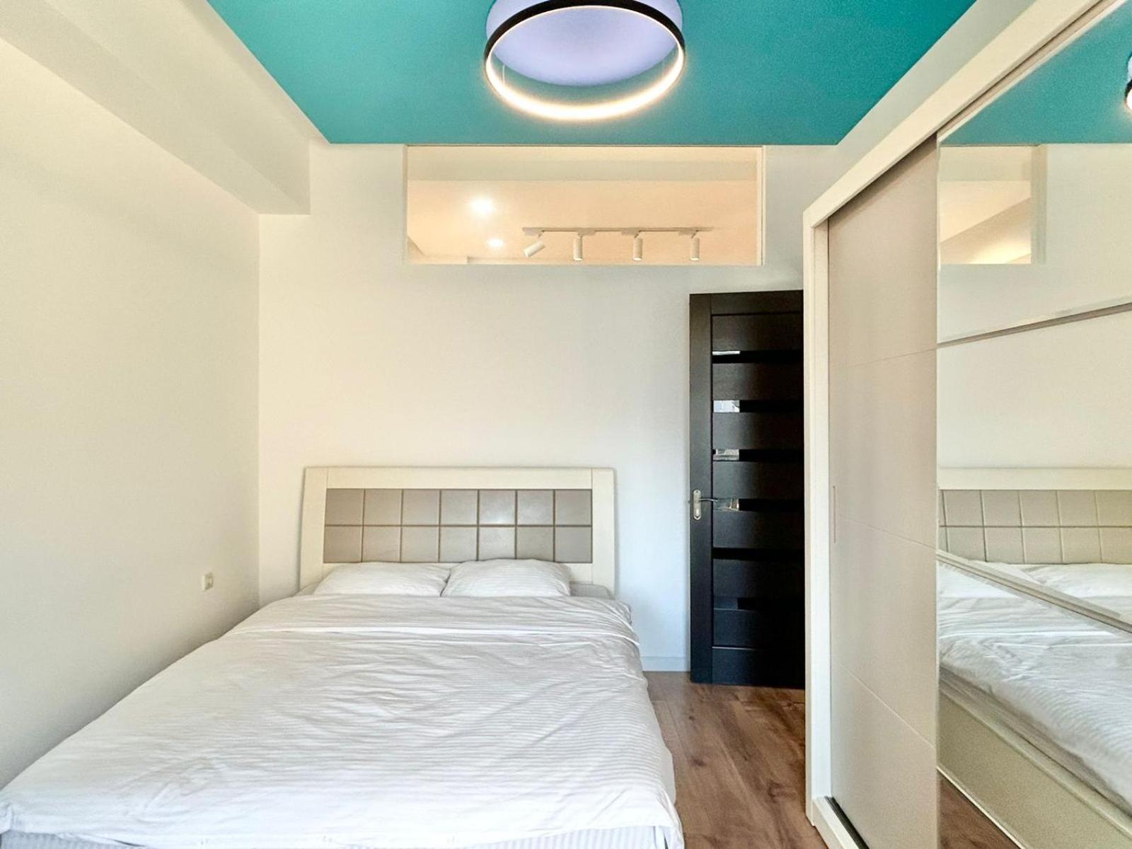 City Center - Next To Holiday Inn -2Br Apartment Tbilisi Eksteriør bilde
