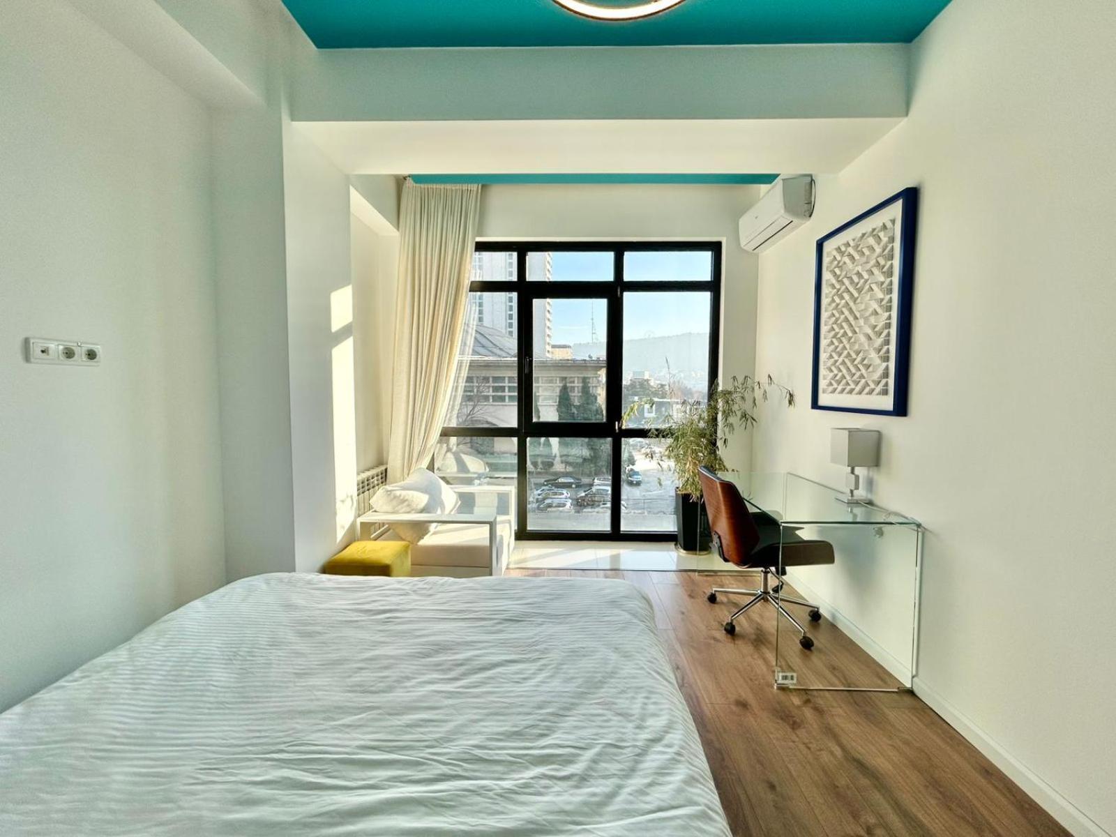 City Center - Next To Holiday Inn -2Br Apartment Tbilisi Eksteriør bilde